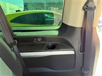 Ovalı İkinci El Araç Görseli